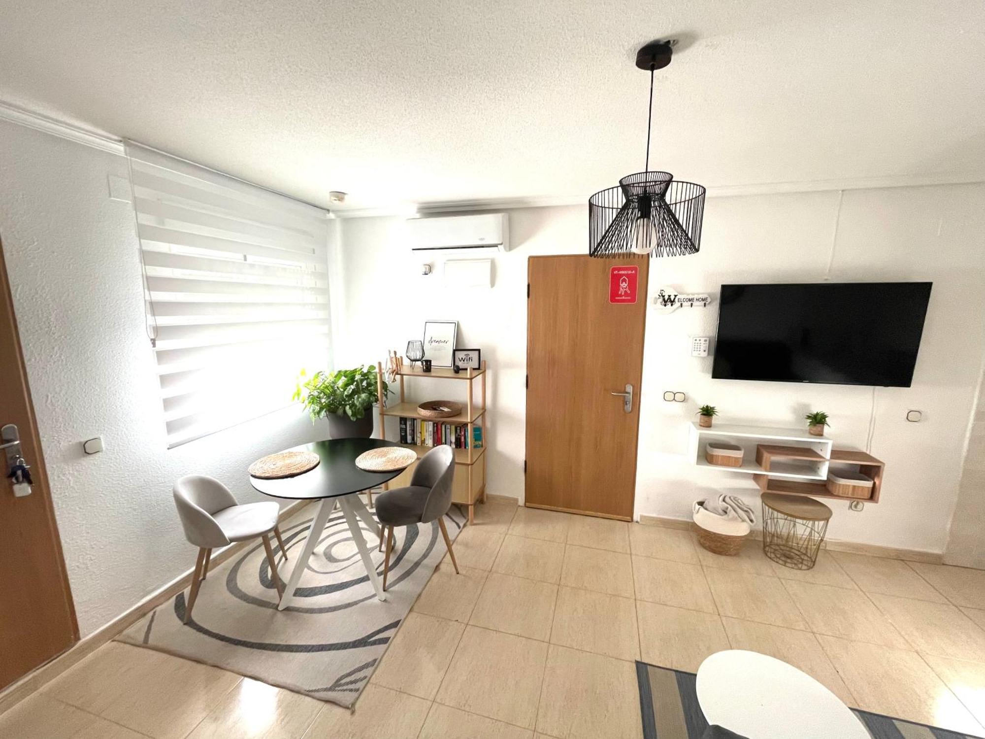 Pretty Bungalow With Private Terrace 폴로프 외부 사진